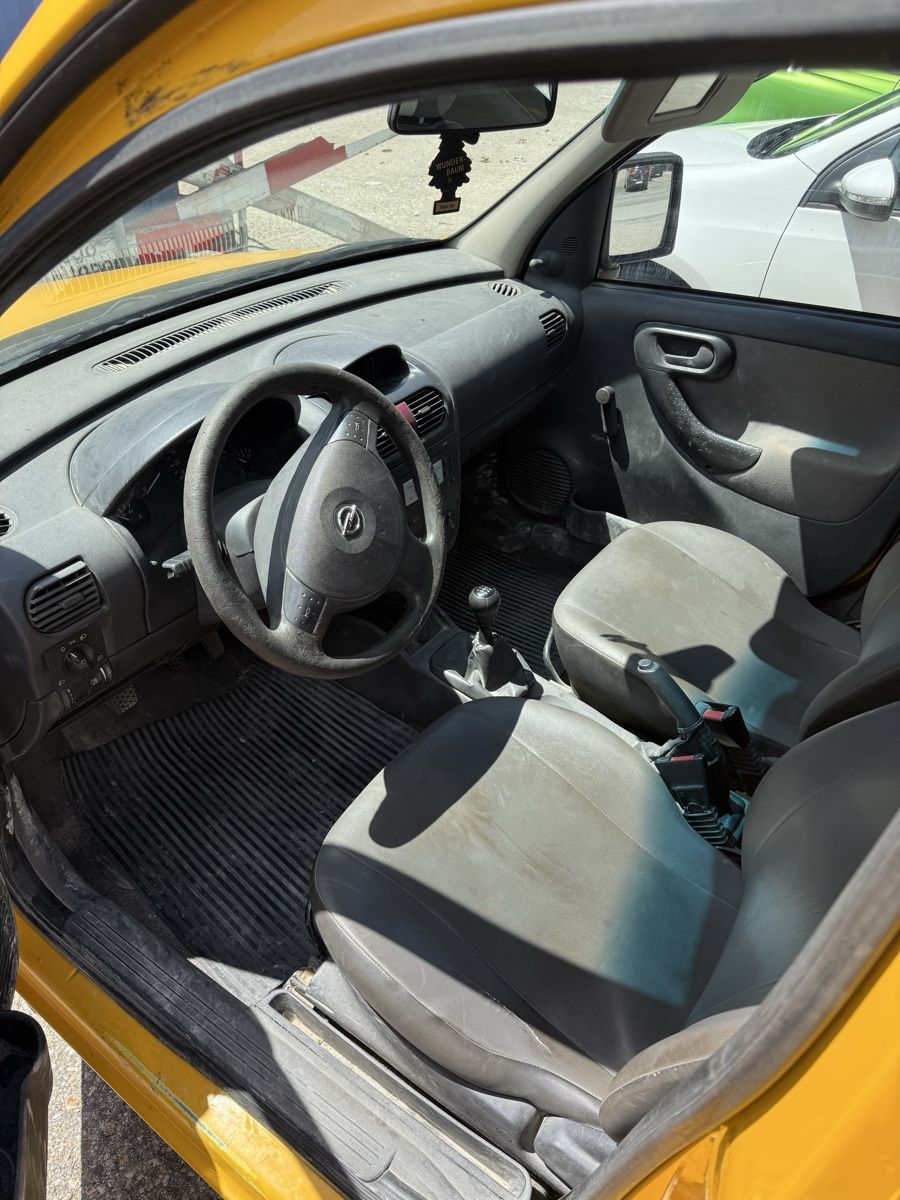 Opel Veicoli commerciali: Opel Combo 2010 1.7CDTi  – Usato da La Chaux-de-Fonds venduto da den_z7zs 9
