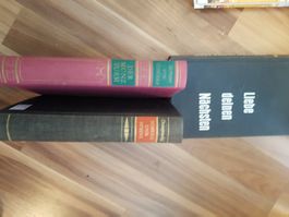 3 Bücher ●