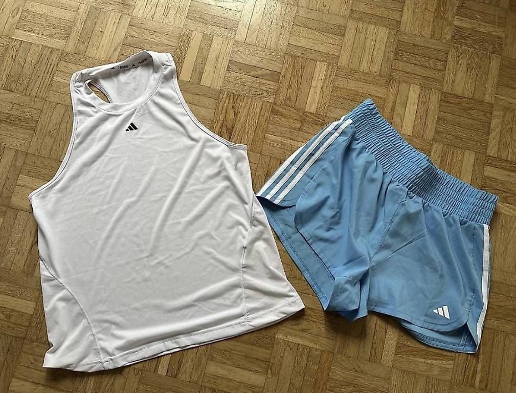 Pantaloni: Adidas Hose & Top Gr.M – Usato da Stäfa venduto da DearDarling