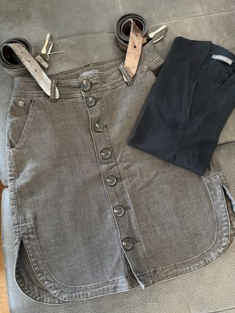 Nile Rock mit Gürtel und Nile Langarmshirt – Grau – Grösse S