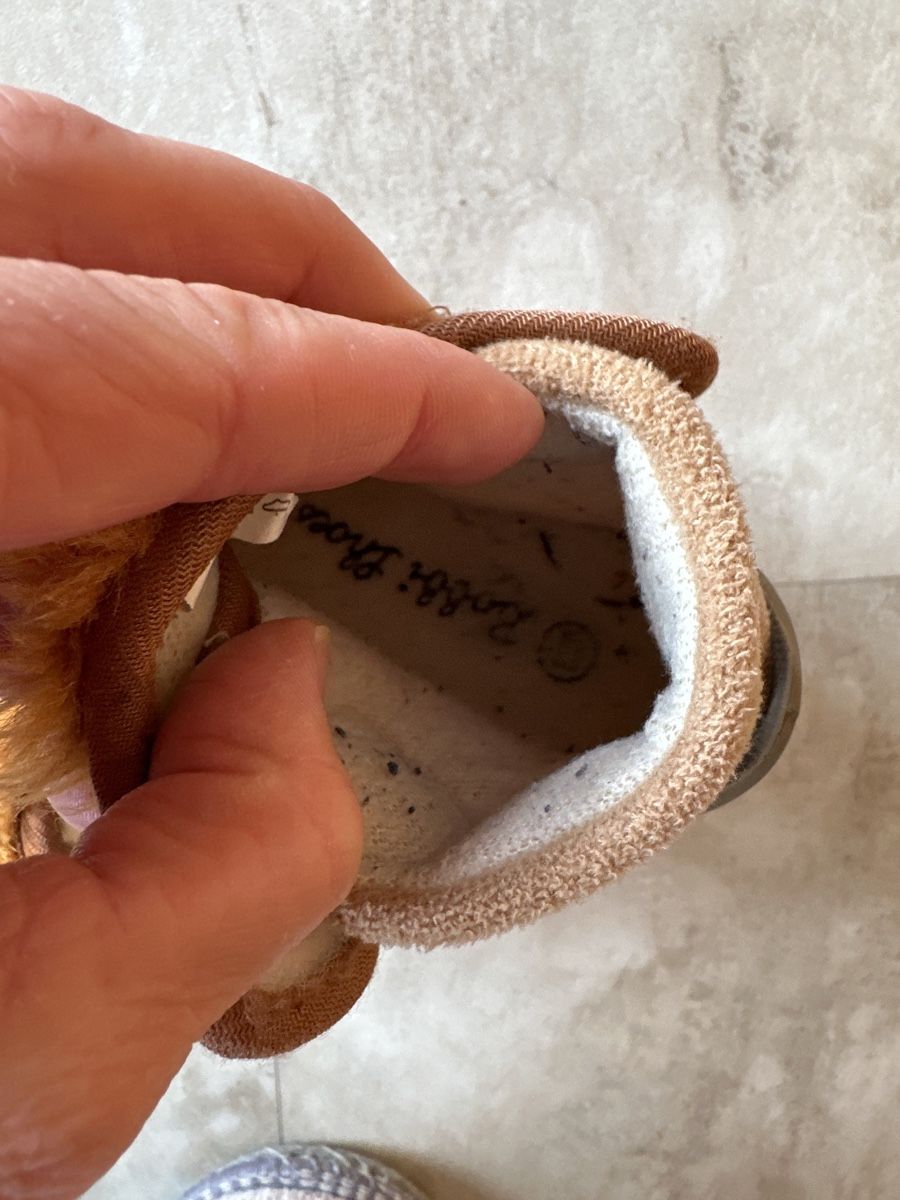 Scarpe per ragazzi: Hausschuhe Grösse 23 – Usato da Unterwasser venduto da eka_9dvq 4