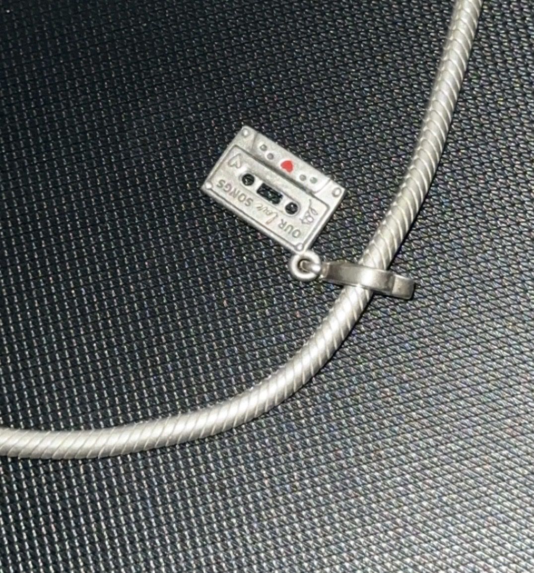 Pandora Anhänger: Pandora Moments Charm - Audio Kassette – Neu (gemäss Beschreibung) aus Oftringen von tola19 2