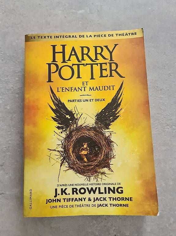 Libri: Harry Potter et l'enfant maudit – Usato da L'Orient venduto da eug_pqj5