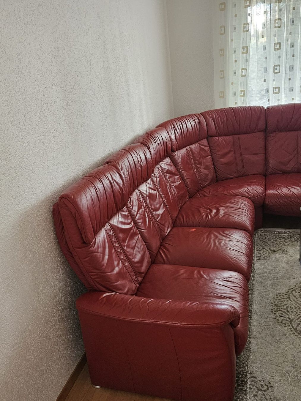 Sofas: Rote Ledercouchgarnitur, Top Zustand. – Gebraucht aus Stetten AG von med_h7gg 1