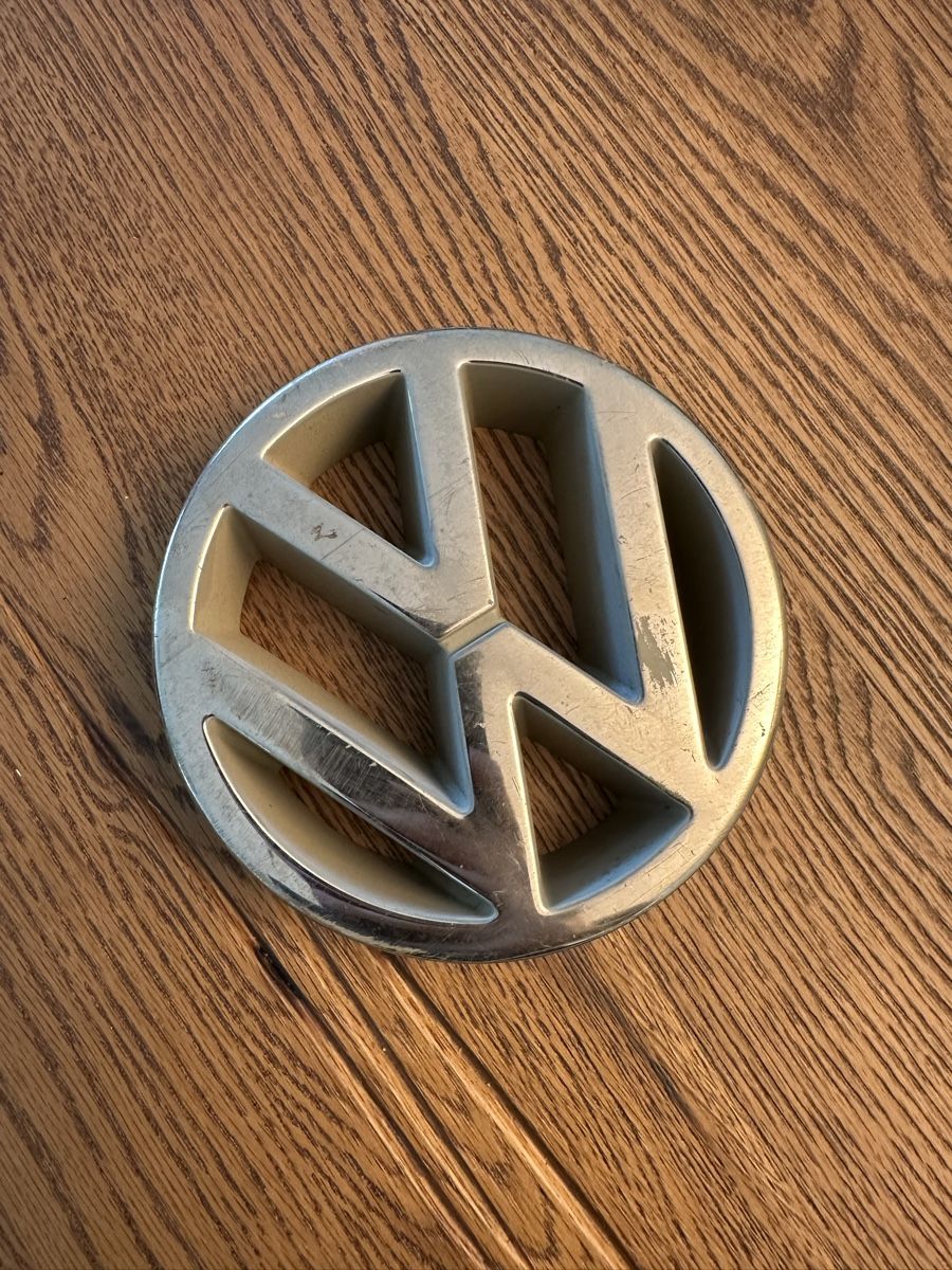 VW Toutes les pièces auto: VW Zeichen – D'occasion à Liestal par Tschopp77 3
