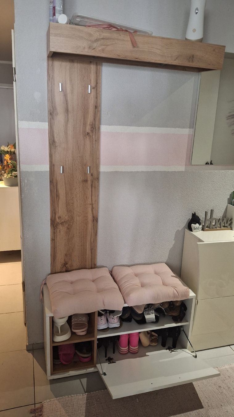 Porte manteau: Garderobe  – D'occasion à Sirnach par ste_rs5j