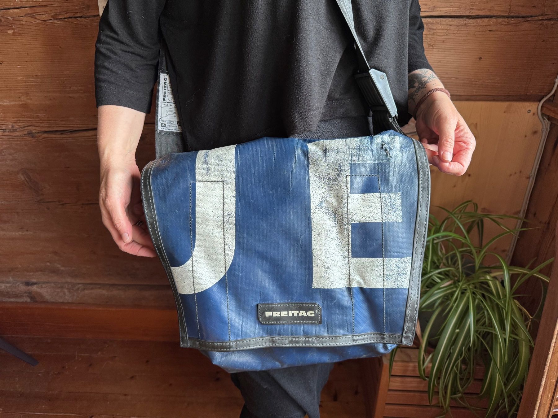 Freitag Sonstige Kleidung & Accessoires: Freitag Umhängetasche – Gebraucht aus Stein AR von Pinschnegg