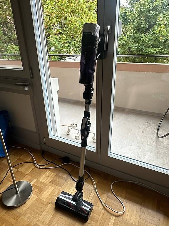 Staubsauger & Zubehör: Rowenta Akku Staubsauger – Gebraucht aus Bern von Joolie 1