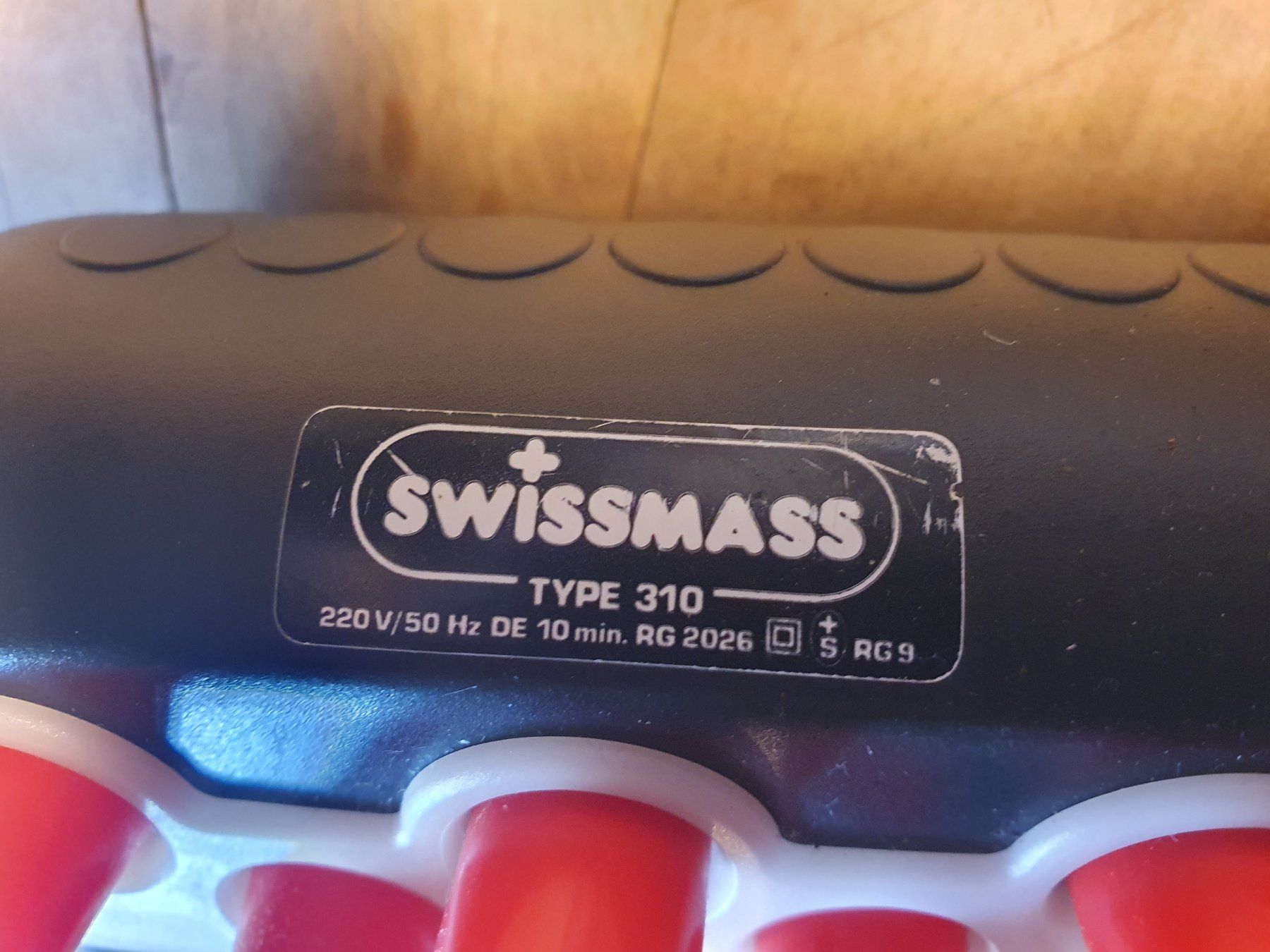 Dispositivi per massaggi: Swissmass Nackenmassiergerät – Usato da Zürich venduto da loosebone 3