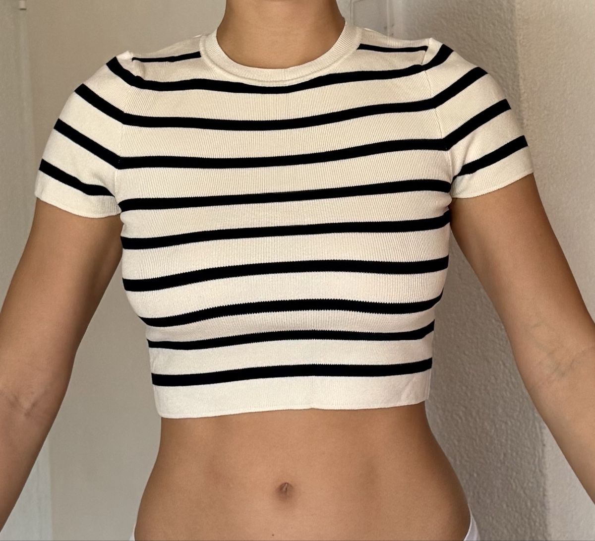 Zara Top: Striped crop top – Nuovo (secondo la descrizione) da Zürich venduto da eli_t8nw