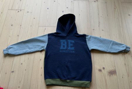 Benetton Kinder Hoodie/ Kaputzenjacke Gr.134