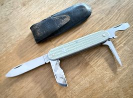 Taschenmesser Victorinox First Cross Militärmesser 