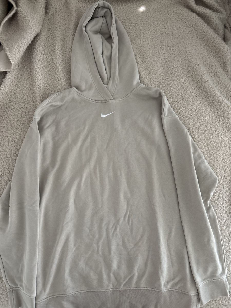 Nike Pulls & Sweat-shirts: Nike Hoodie beige Grösse S  – Neuf (Voir description) à gachnang par tob_7yzs