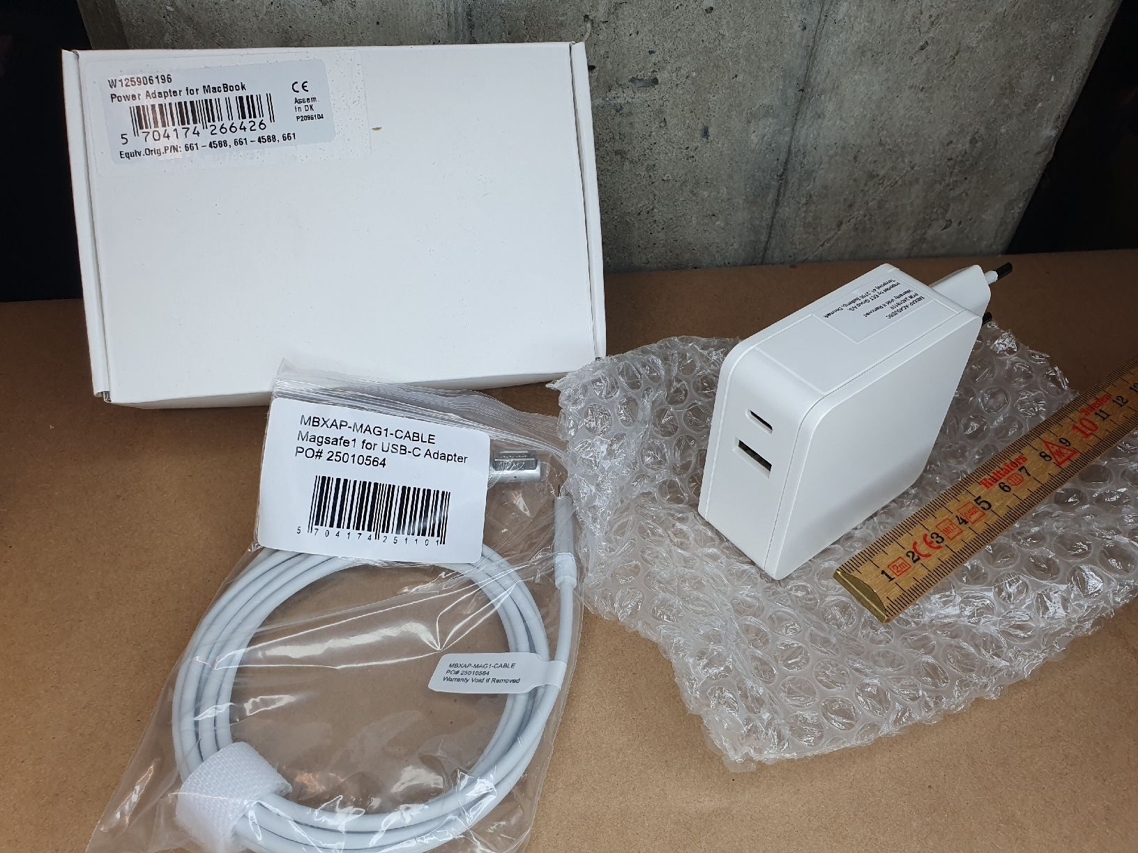 Apple Laufwerke & Adapter: Neu! MacBook Adapter, USB-C, MagSafe1, Kabel. – Neu und originalverpackt aus Aathal-Seegräben von Ru.Fi