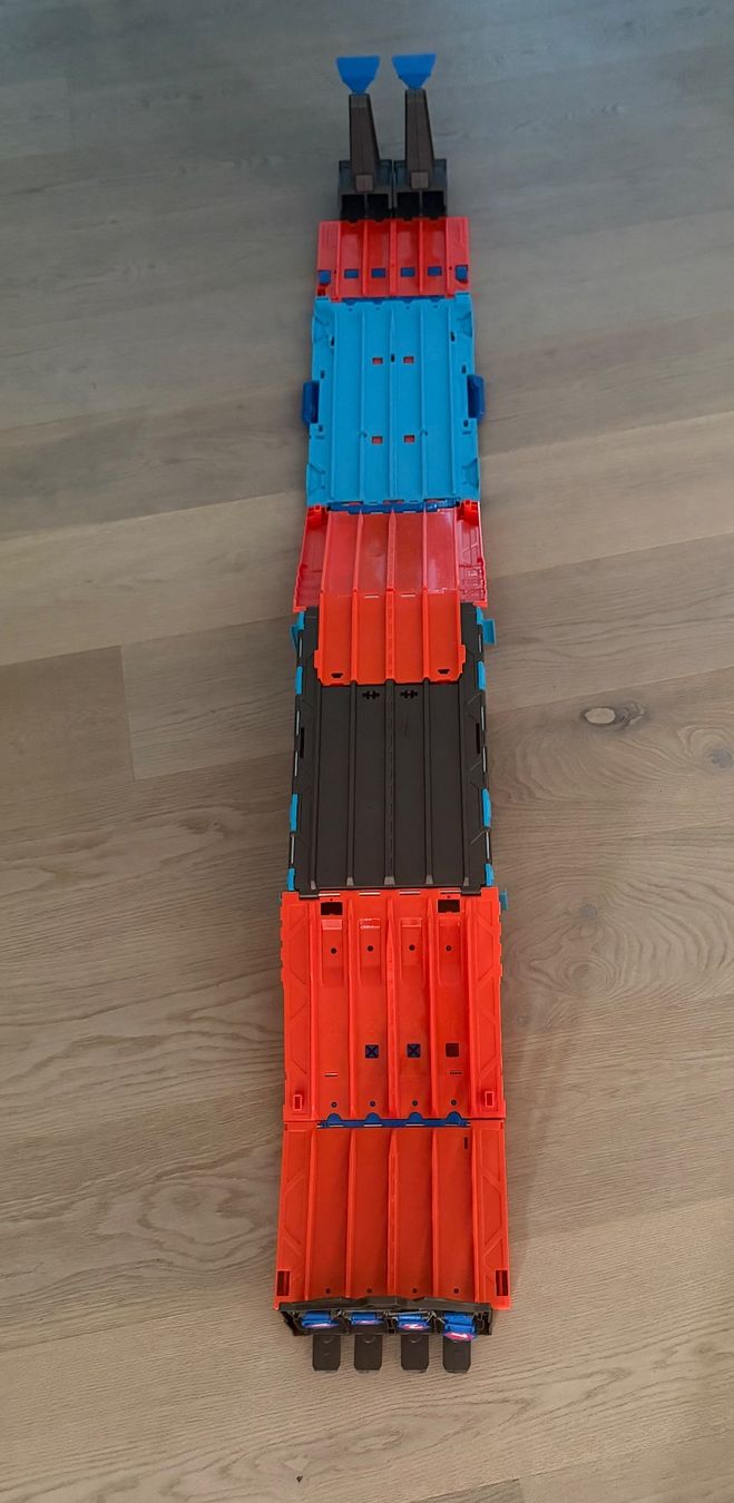 Hot Wheels Giocattoli: Hot Wheels Bahn Track mit 3 Optionen – Usato da Zollikon venduto da Cwoody 8