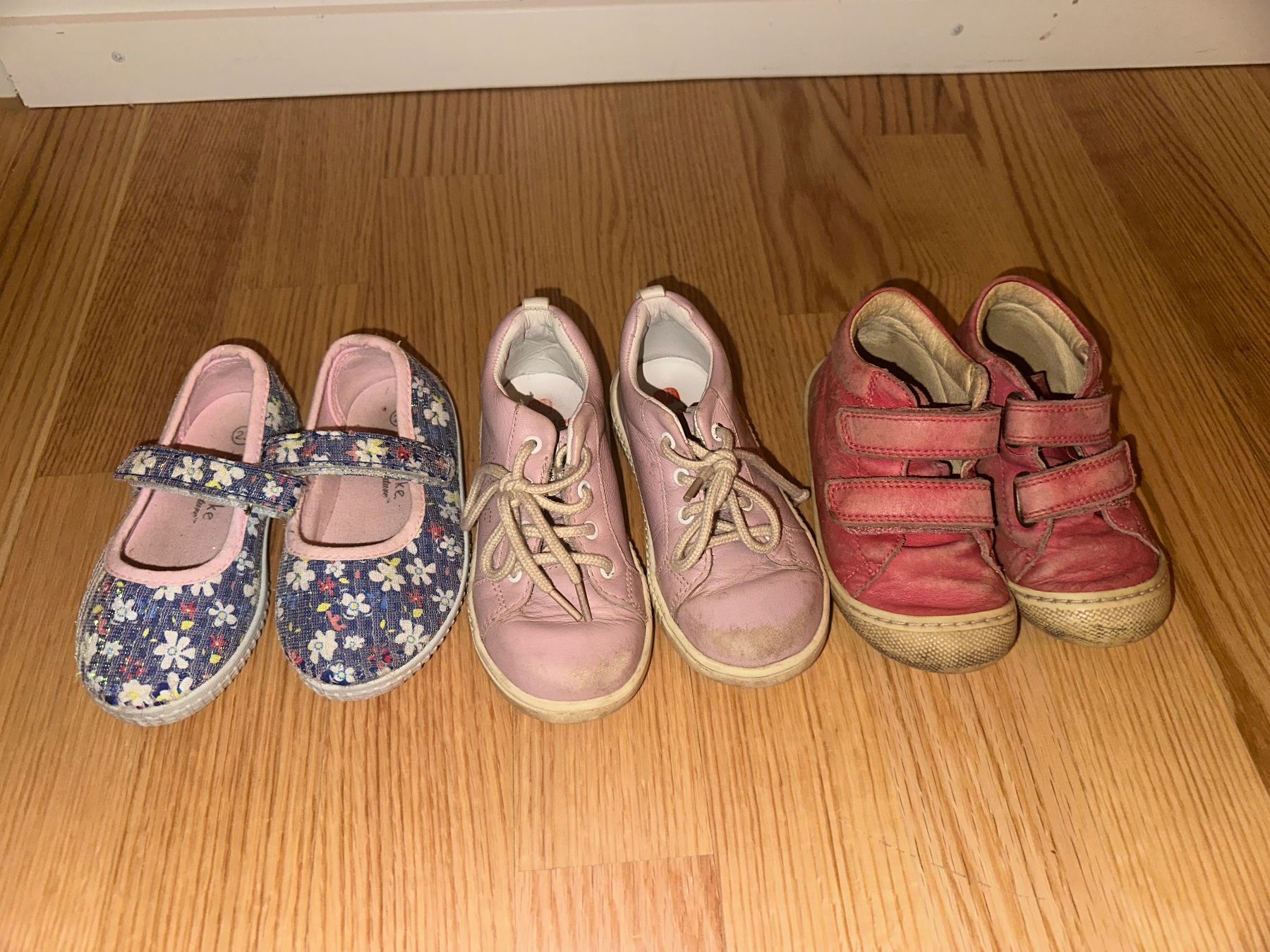 Scarpe per ragazze: Schuhe Grösse 23/24 – Usato da Zürich venduto da Essences