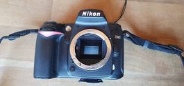 Nikon D90, nur Body, mit 2 Akkus und 1 Ladegerät