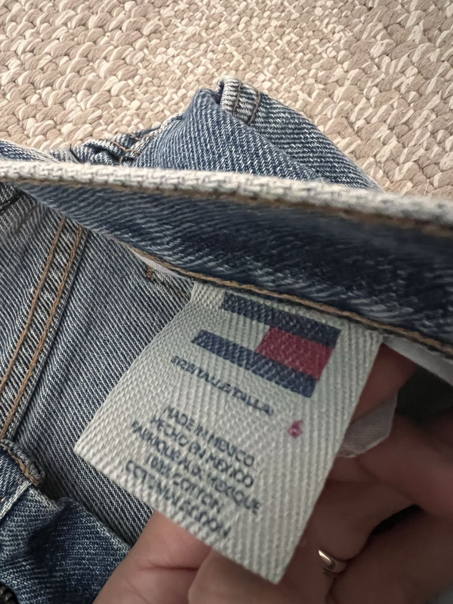 Tommy Hilfiger Jeans: Tommy Hilfiger shorts – Usato da Thalwil venduto da and_nb7r 3