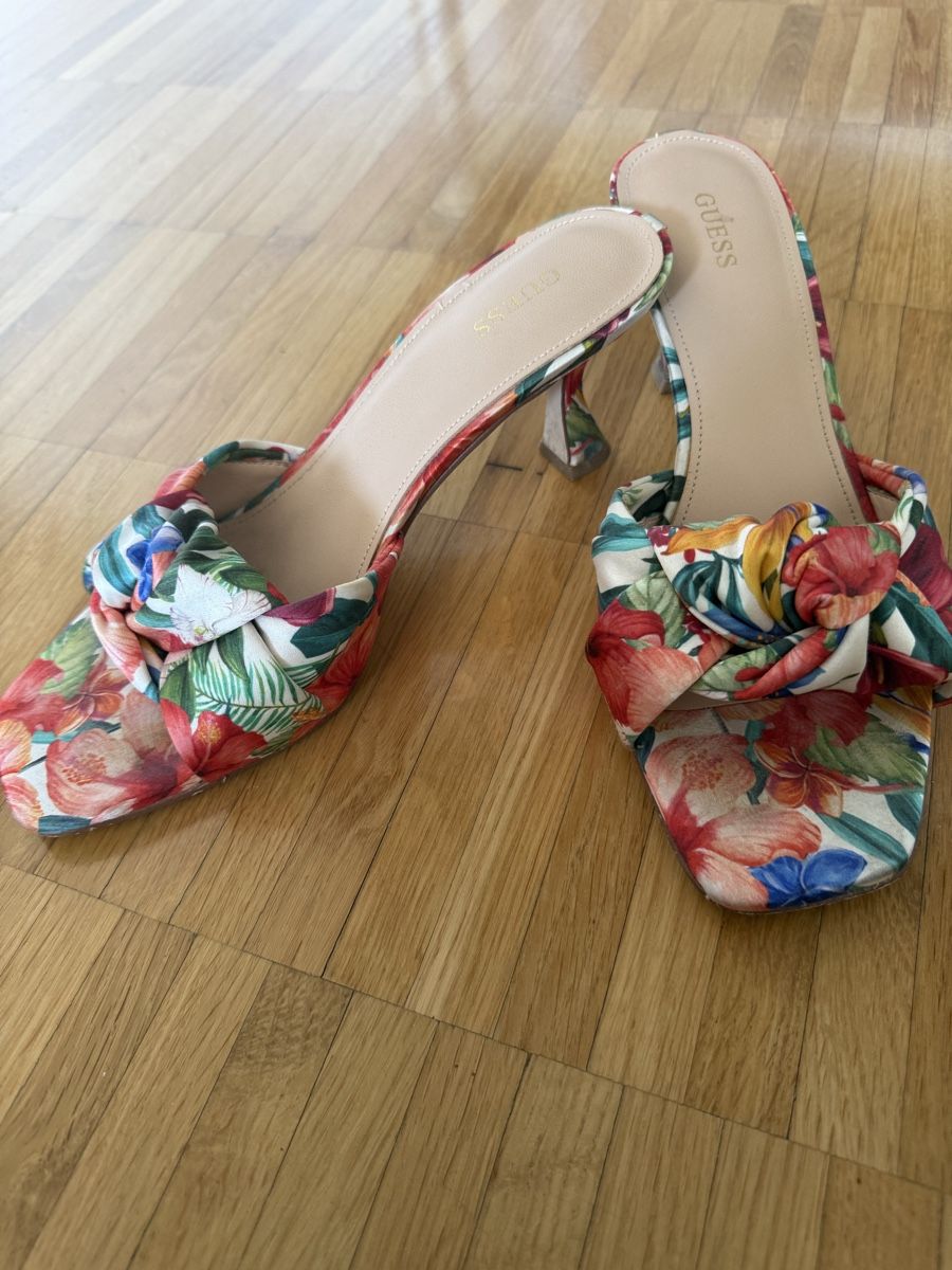 Guess Scarpe da donna: GUESS Kitten Heel Absatzschuhe – Usato da Wallisellen venduto da galgiu