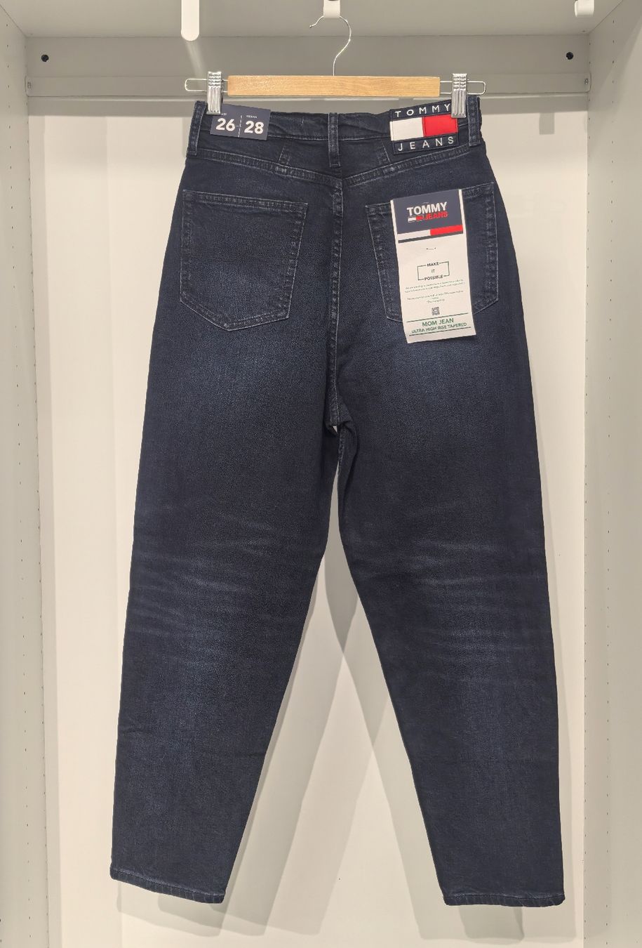 Tommy Hilfiger Jeans: Tommy Jeans Tapered – Nuovo e nell'imballaggio originale da Bad Ragaz venduto da AKahlon 1