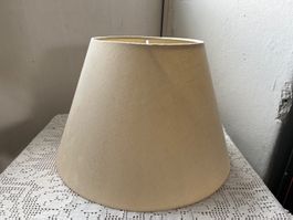 Lampenschirm beige konisch für Tischlampe gebraucht
