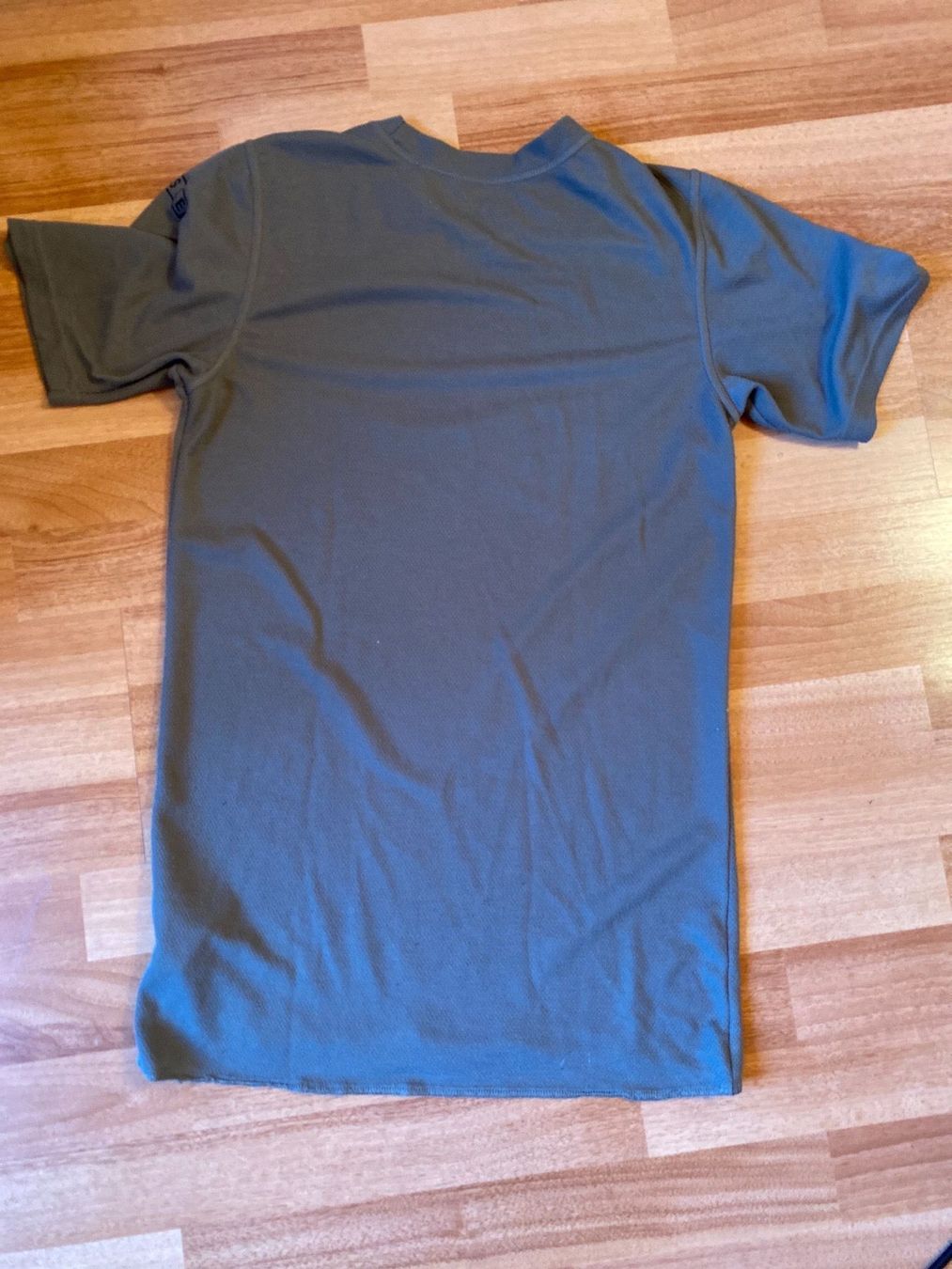 T-shirt: Militär T-Shirt Gr. L – Usato da St. Gallen venduto da mai_gd7k 1