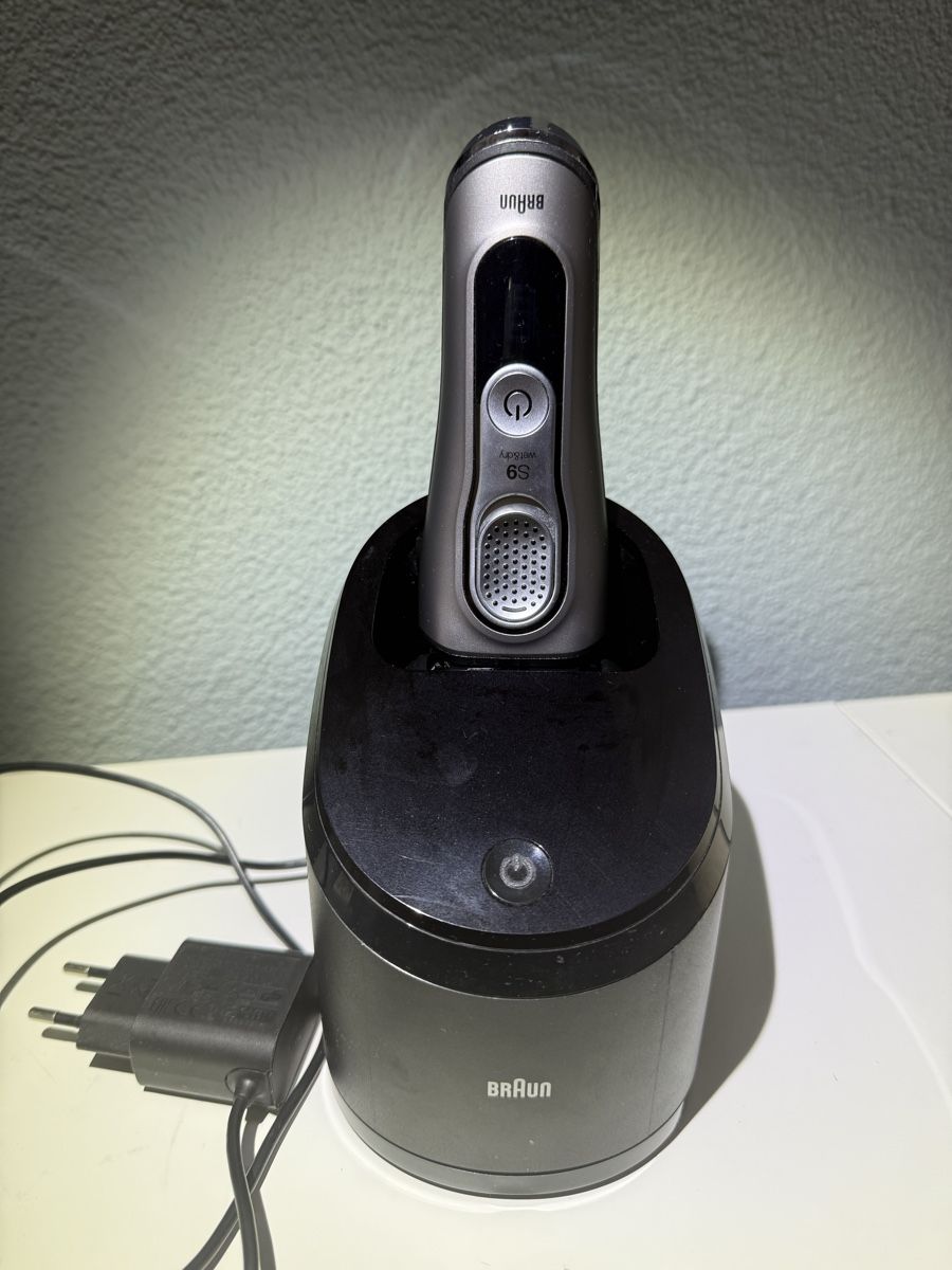 Braun Rasoi & Lamette da barba: Braun Rasierer Series 9  – Usato da Otelfingen venduto da Otto4 1