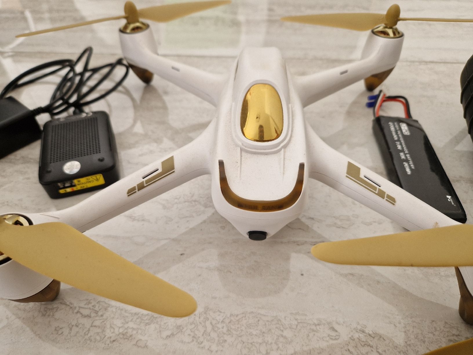 Hubsan RC Modellbau: Drone con telecomando e accessori colore bianco oro – Gebraucht aus manno von vespacosa 2