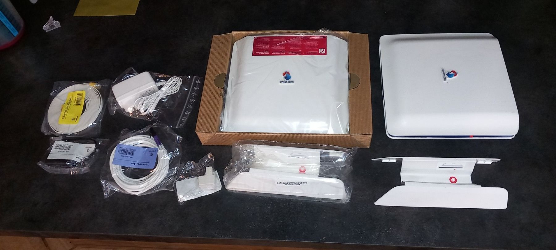 Swisscom Modem & Router: Lot d'appareils swisscom – Nuovo (secondo la descrizione) da Le locle venduto da juliensaran