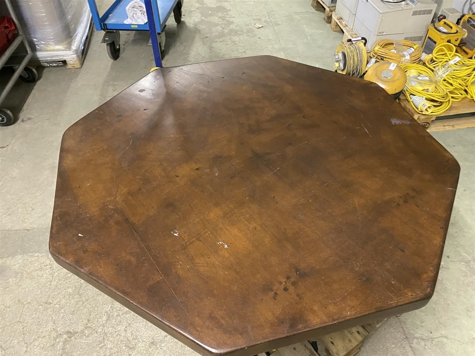 Tavoli: alter massivholz Couch-Tisch Schublade – Usato da Necker venduto da liq24 2