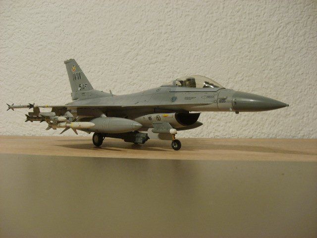 Tamiya Kit di modellismo & Modellini statici: *** F-16 Modell 1:48 *** – Nuovo (secondo la descrizione) da Altbüron venduto da CoinWorld