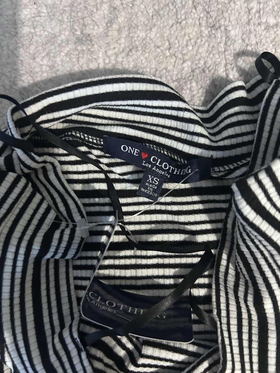 Kleider: Damen Kleid gestreift – Neu (gemäss Beschreibung) aus Belp von jan_6yvx 1