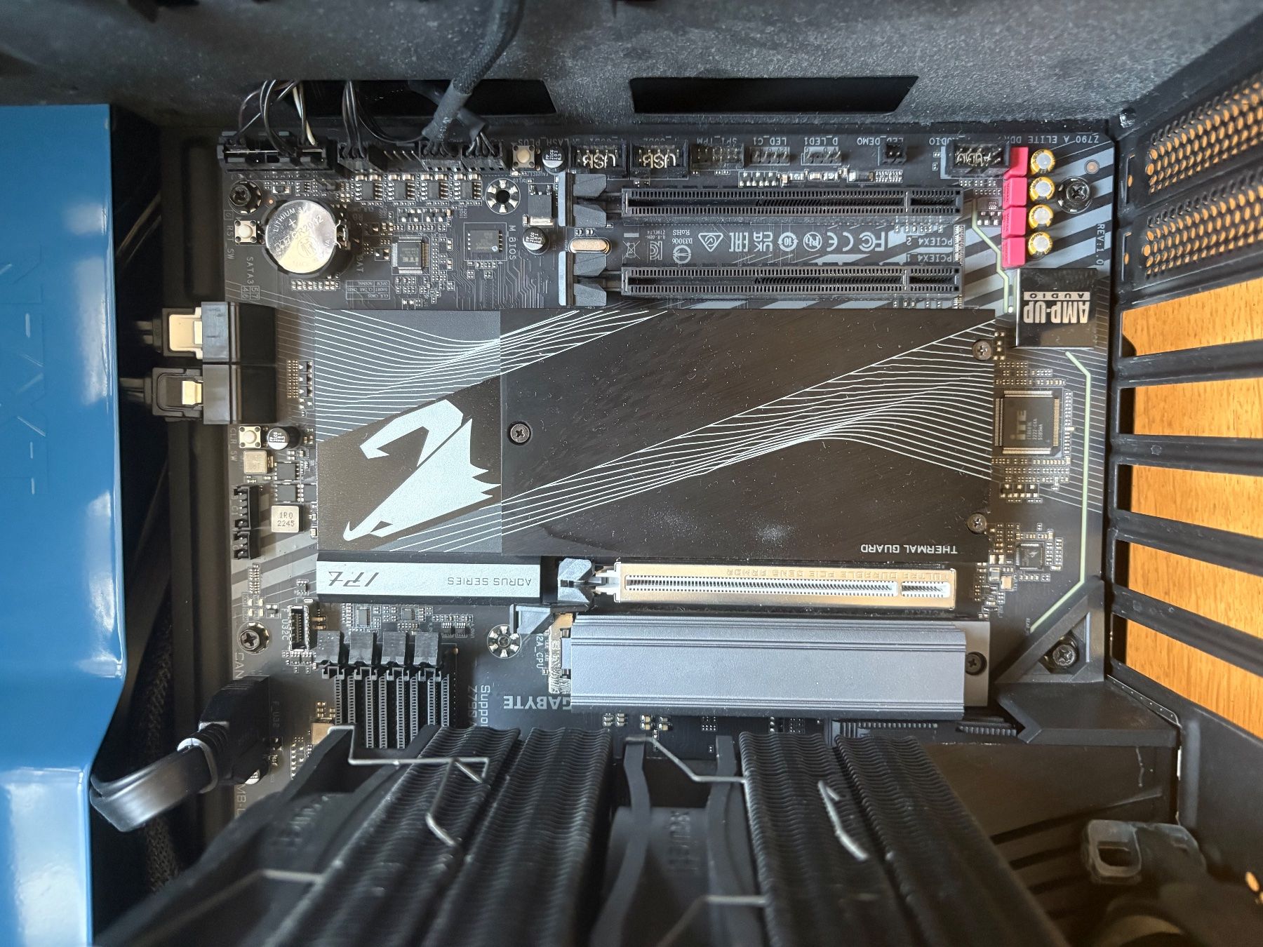 Gigabyte Schede madri: Gigabyte z790 Aorus Elite – Usato da Zürich venduto da MiboBibo4 1