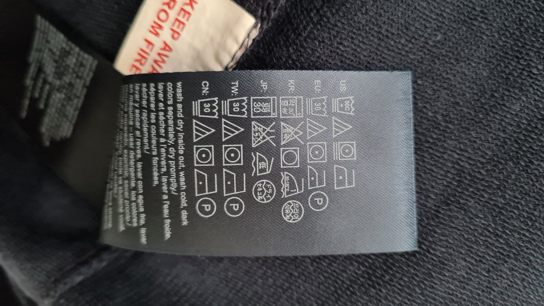 Tommy Hilfiger Maglioni & Felpe: Tommy Hilfiger Pullover dunkelblau in M – Usato da Jona venduto da hen_7fyc 6