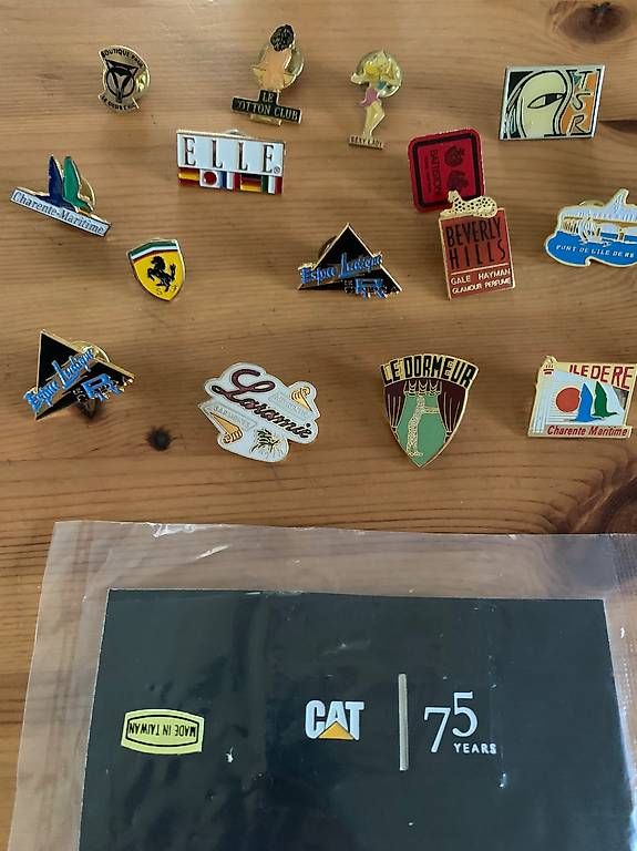 Plaquettes & Badges: Pins – D'occasion à Etoy par san_78xt 1