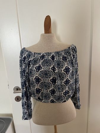 Schönes Sommertop Gr. M - blau/weiss gemustert