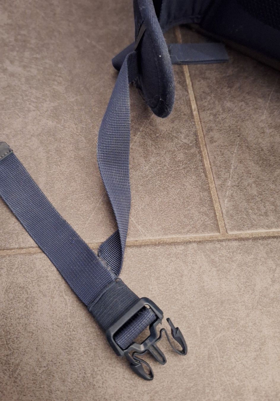 Satch Zaini: Satch Pack Rucksack, Dunkelblau/Schwarz – Usato da Jegenstorf venduto da Cherry94 5