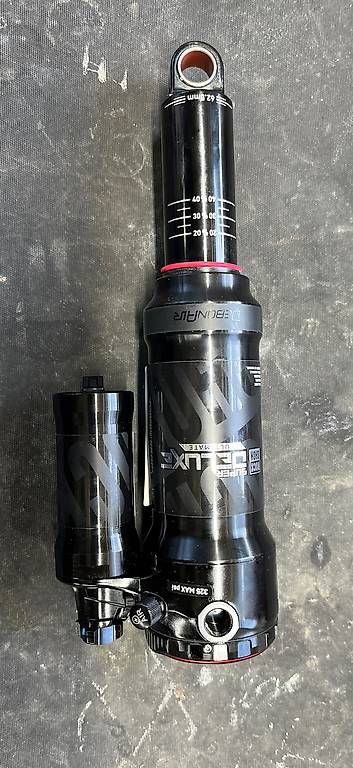Pièces détachées: MTB Dämpfer Rock Shox super Deluxe Ultimate – D'occasion à Giswil par UeZa
