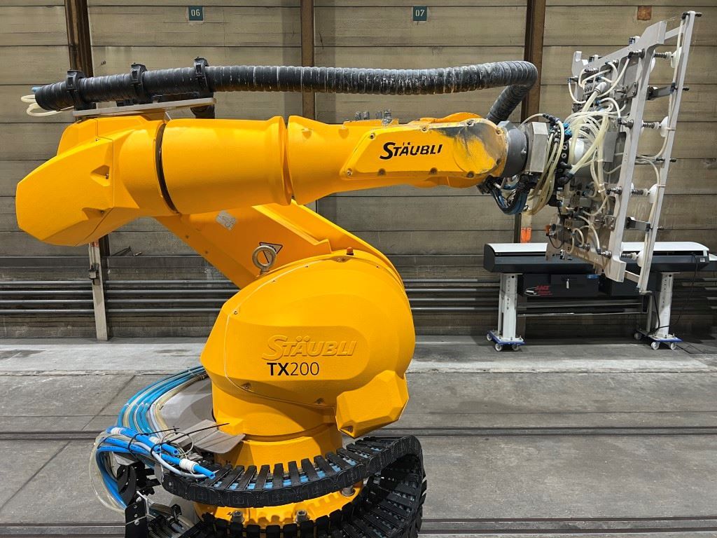 Altri prodotti elettronici: Stäubli TX200 L Roboter – Usato da Zuchwil venduto da dragosmd-maschinen 3