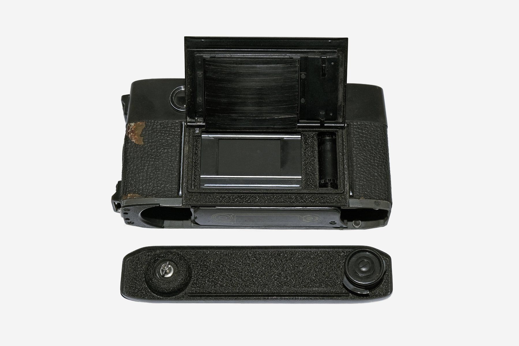 Leica Fotocamera: Leica M5 Body + Original Leitz Everready Case Black – Usato da Basel venduto da dridieba 9