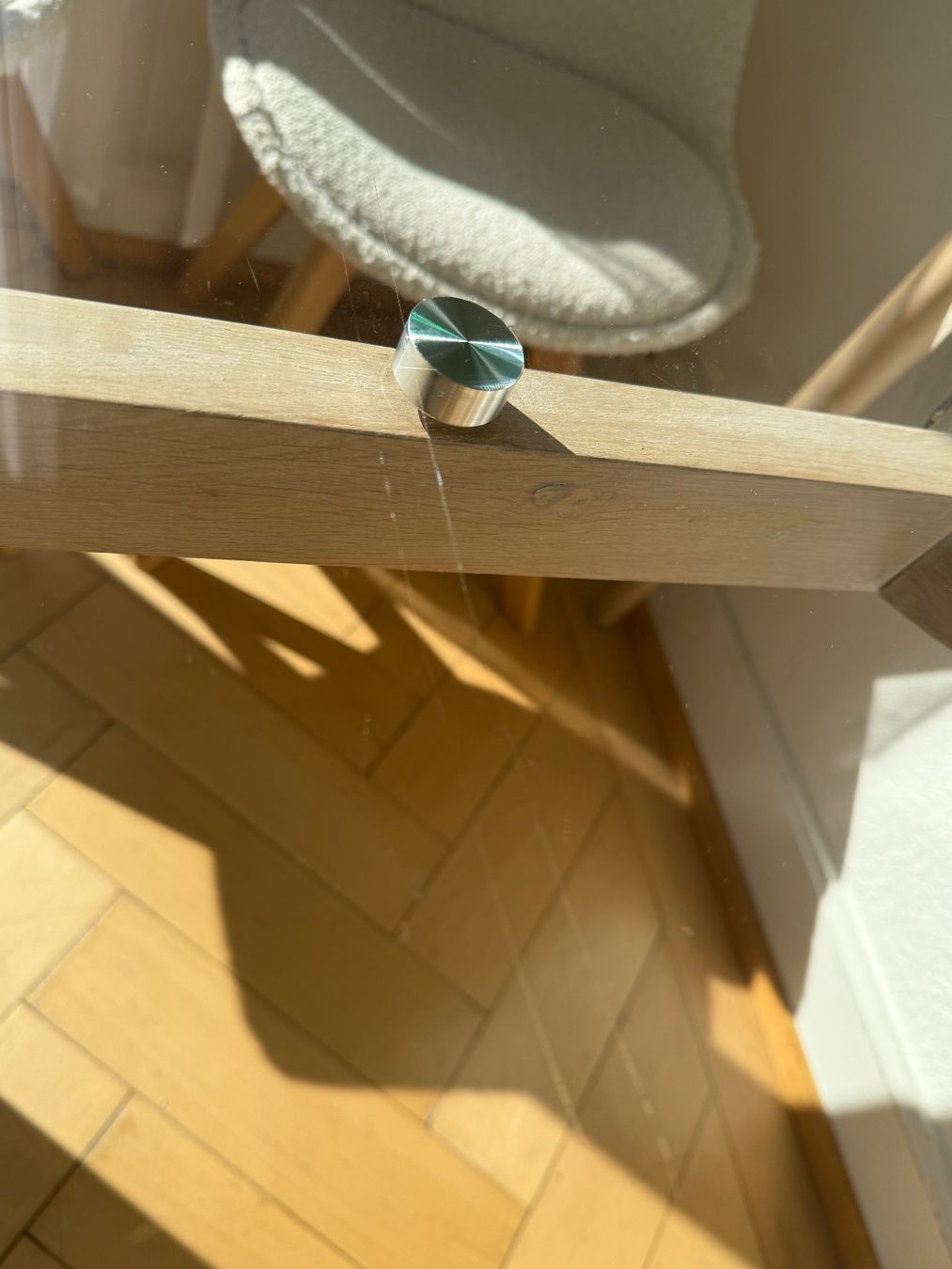 Maisons du monde Tavoli: Schöner Glastisch mit Holzbeinen – Usato da Zürich venduto da ame_r6dk 5