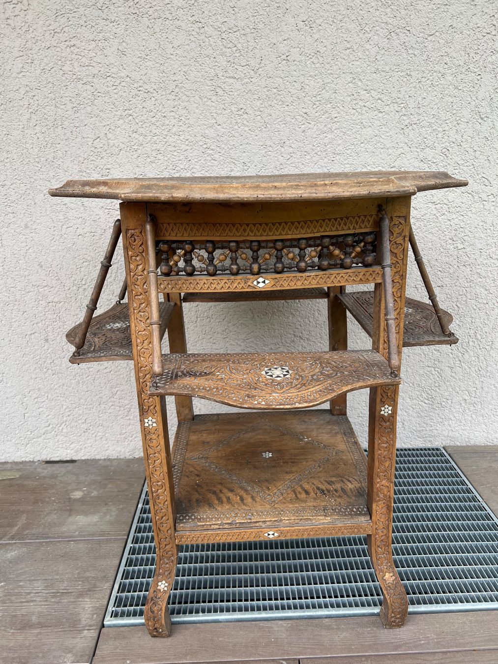 Tische: Antiker orientalischer Tisch – Gebraucht aus Mellingen von pbe_vc86
