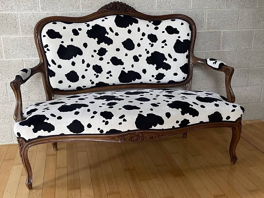 Sofas: Biedermeier 2er-Sofa mit Kuhfellbezug – D'occasion à Niederscherli par Anja12345