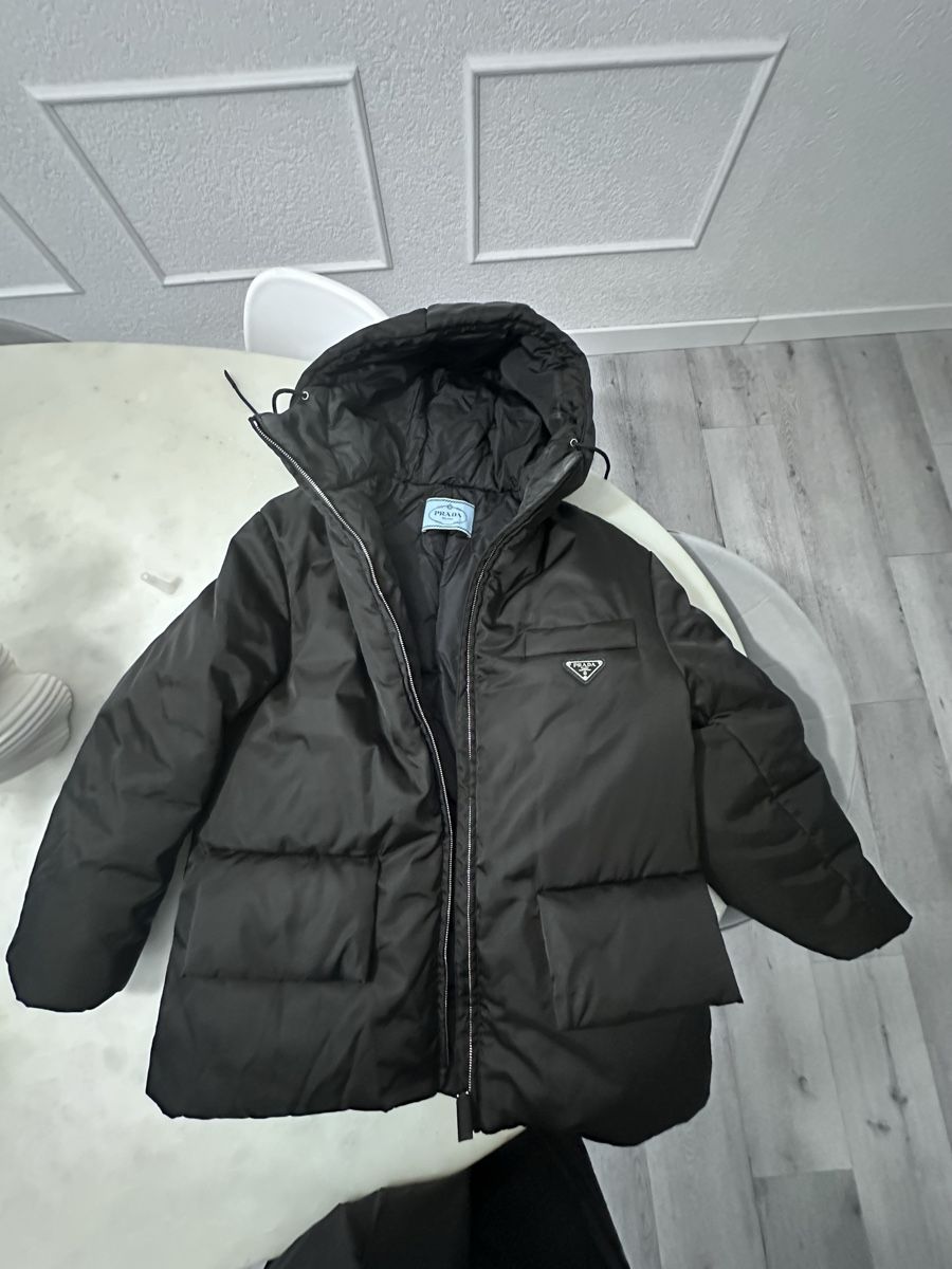 Prada Giacche: Prada Daunenjacke, Schwarz, mit Gürtel – Nuovo (secondo la descrizione) da Frick venduto da Soleil4658 6