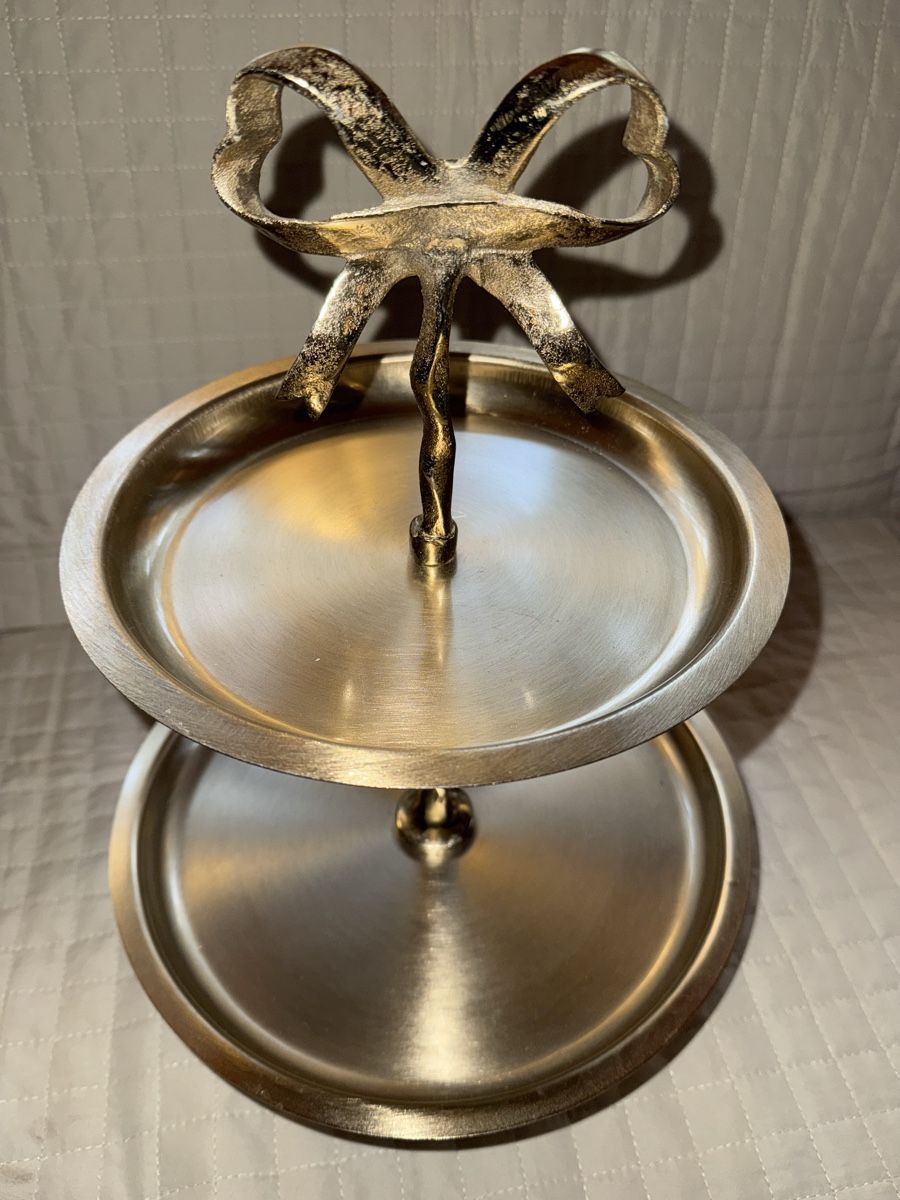 Tutte le decorazioni: Etagère aus Metall, 40cm gross – Nuovo (secondo la descrizione) da Pfäffikon ZH venduto da lenaviktoria 1