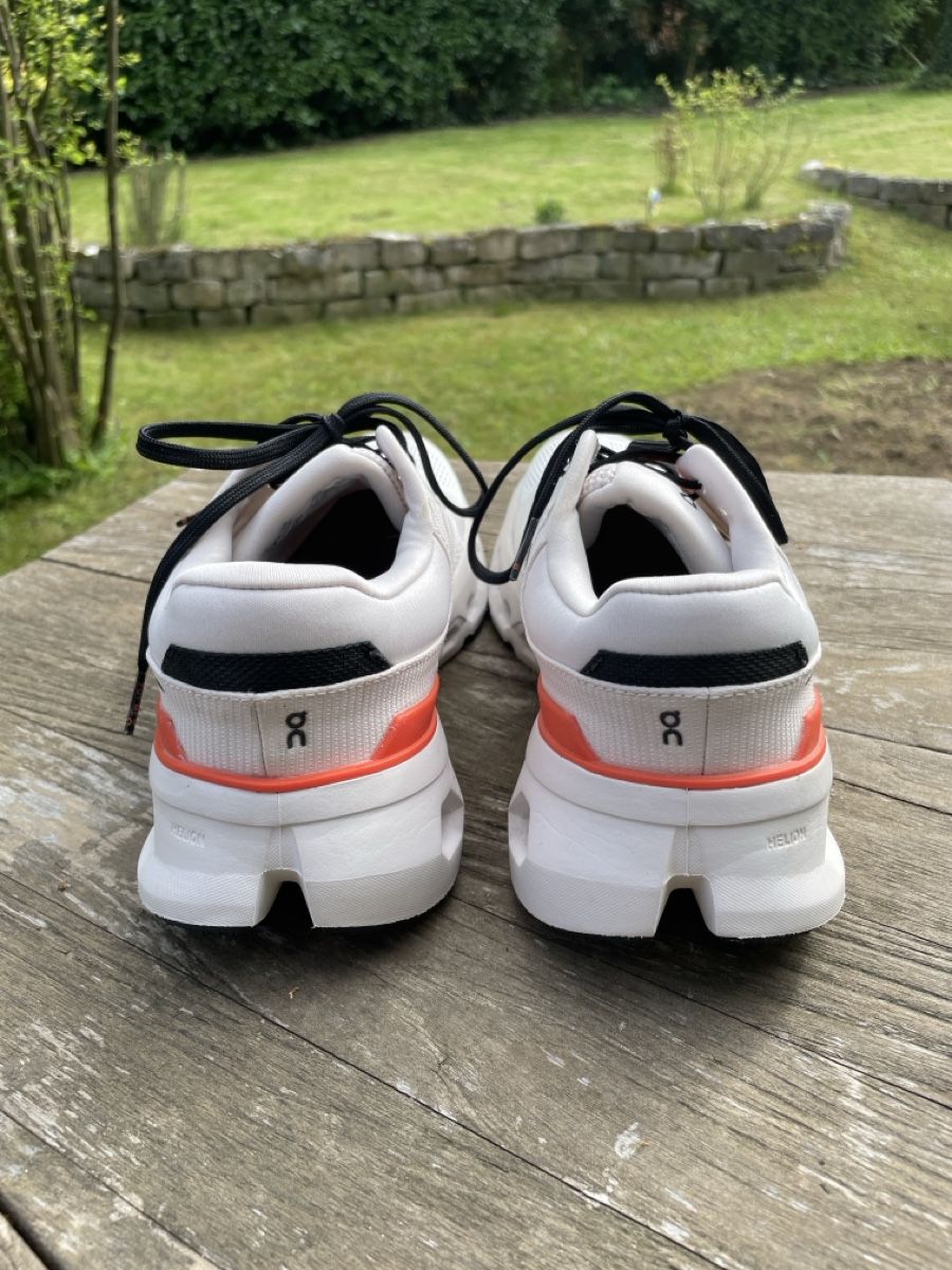 On Chaussures femmes: On Cloudrunner 40.5 – Neuf (Voir description) à Basel par pilzliii 1