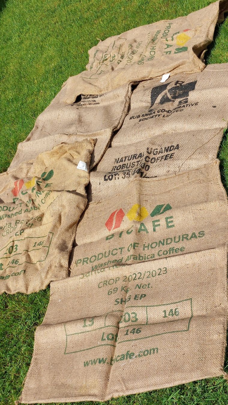 Kit bricolage: 6 Kaffeebohnen säcke aus Jute – Usato da Seedorf BE venduto da Frinlin