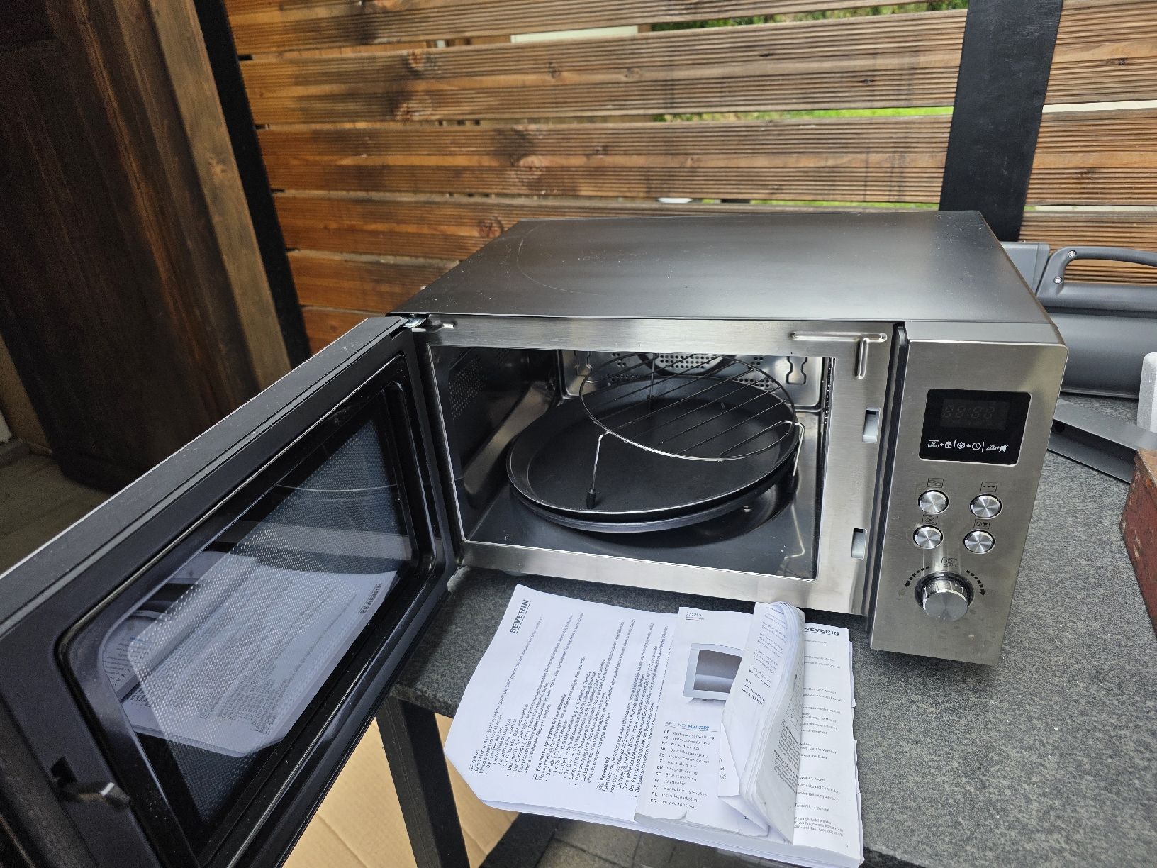 Appareils de cuisine: Severin Microwelle/Doppelgrill  – D'occasion à Riedt b. Erlen par Gugus1970 3