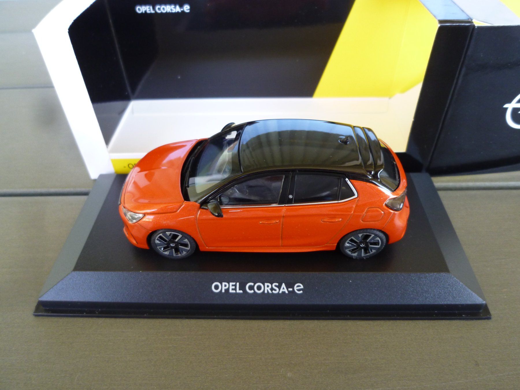 Opel Modellautos: Opel Corsa-e – Neu und originalverpackt aus Flawil von Imperiosud 5