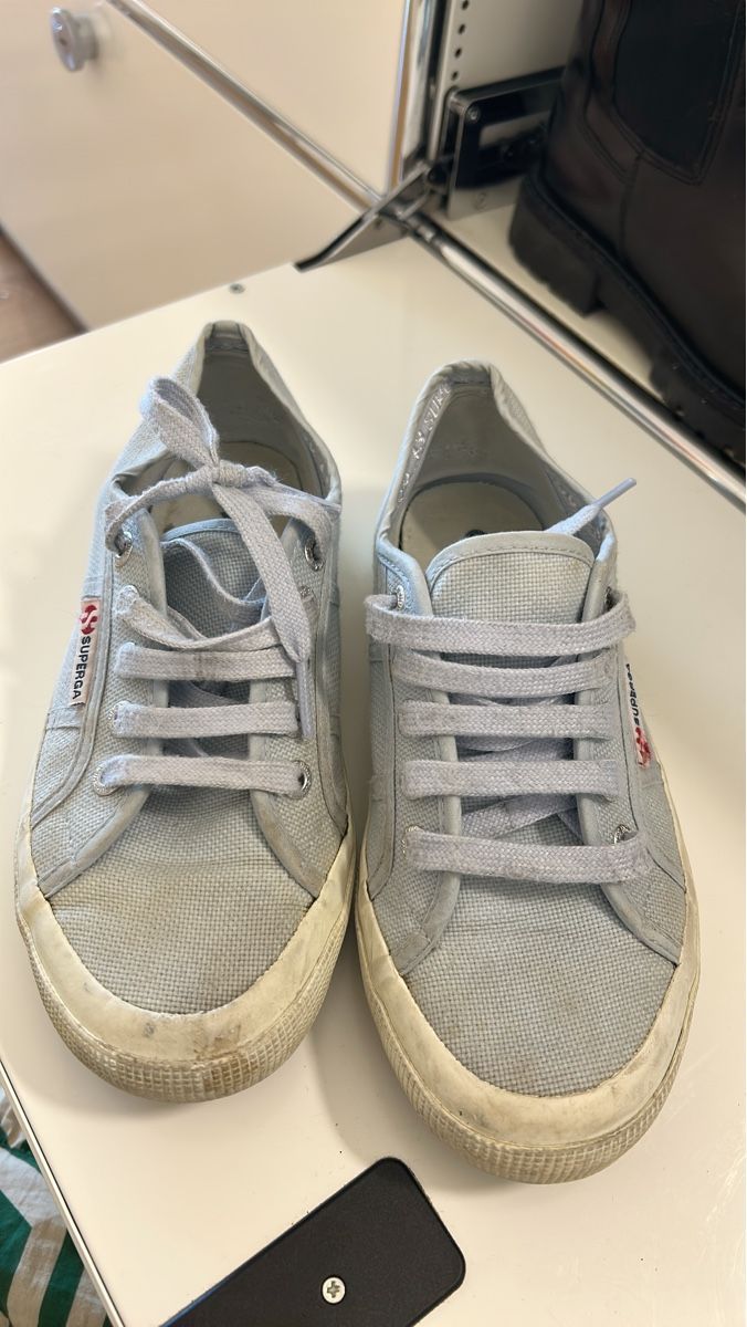 Superga Scarpe da donna: Superga Turnschuhe hellblau Grösse 36  – Usato da Luzern venduto da iri_5pg9